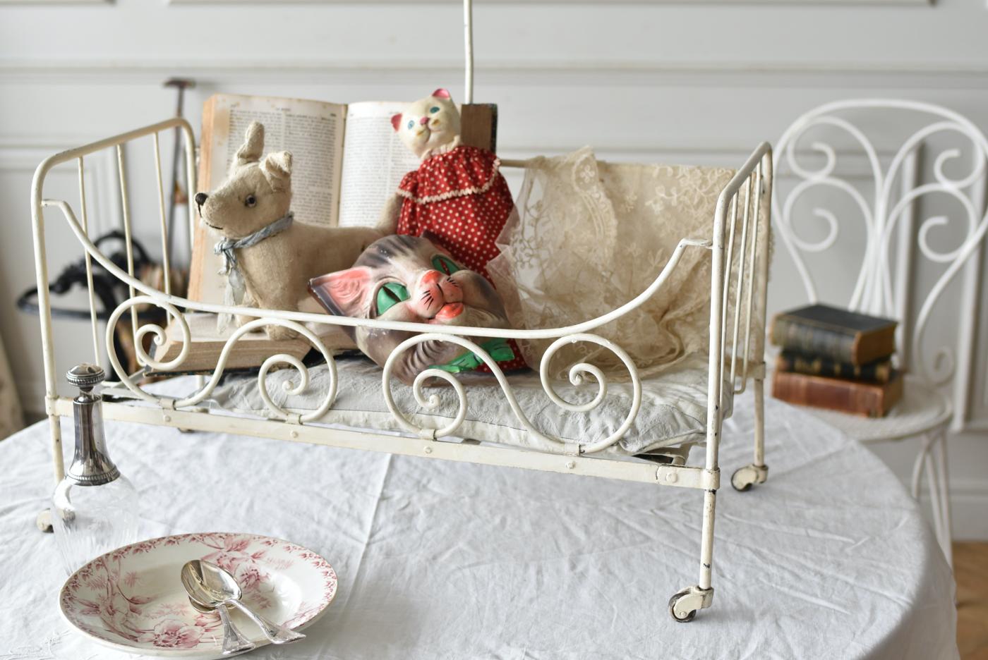 フランスアンティーク家具 アイアンベビーベッド.2 フレンチベッド