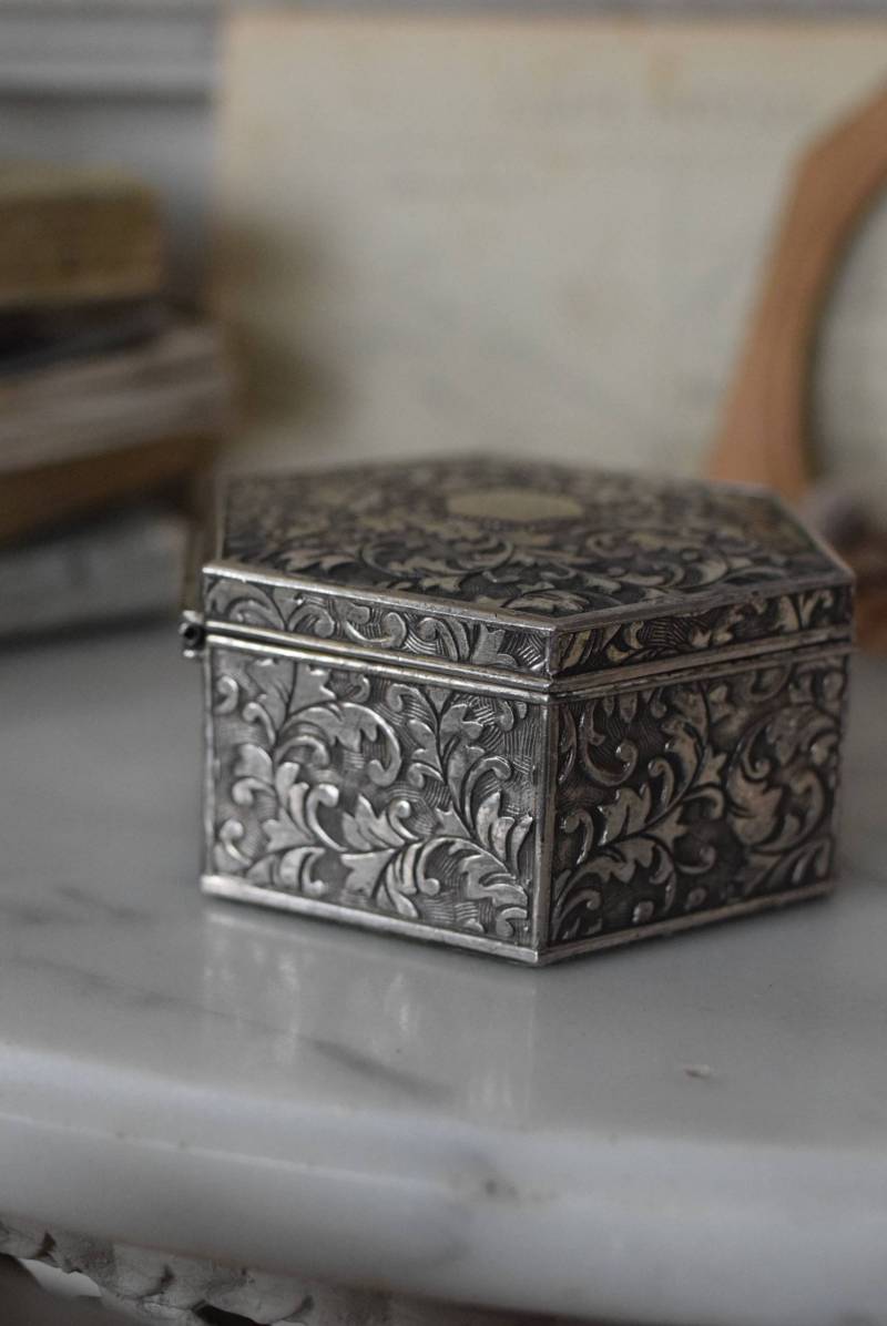 ジュエリーボックス.六角形 シルバープレート フランスアンティーク雑貨