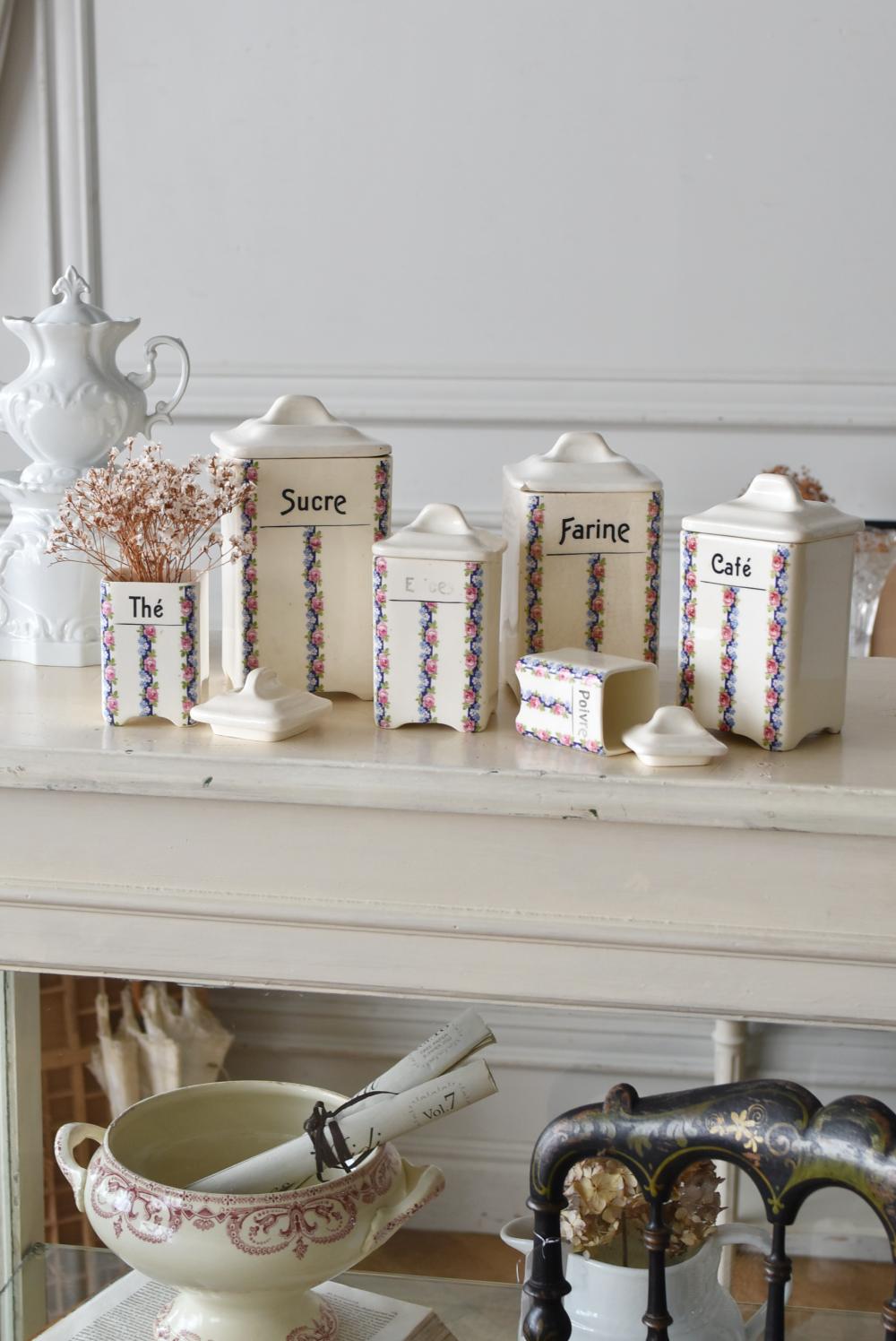 ソ連時代の超貴重 東欧雑貨 アンティーク缶 キャニスター8個セット