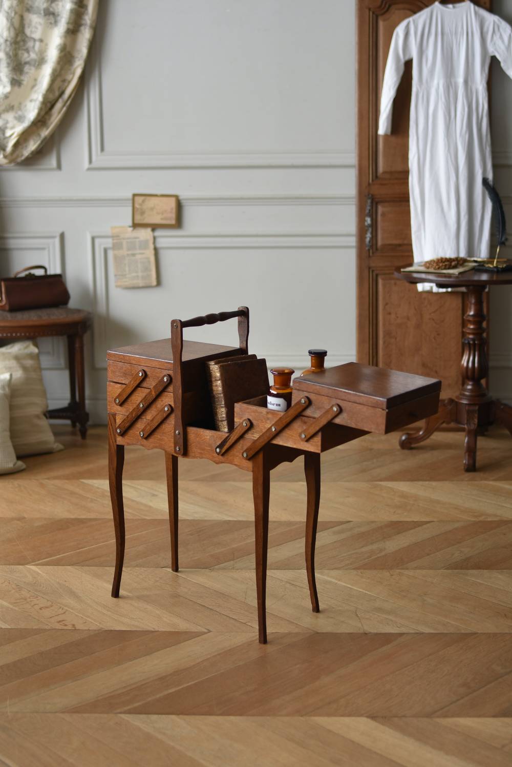 猫脚ソーイングボックス.10 フランス ヴィンテージ 裁縫箱