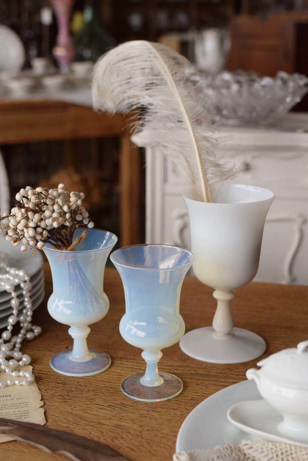 フラワーベース.オパールセントガラス.2 フランスヴィンテージ雑貨