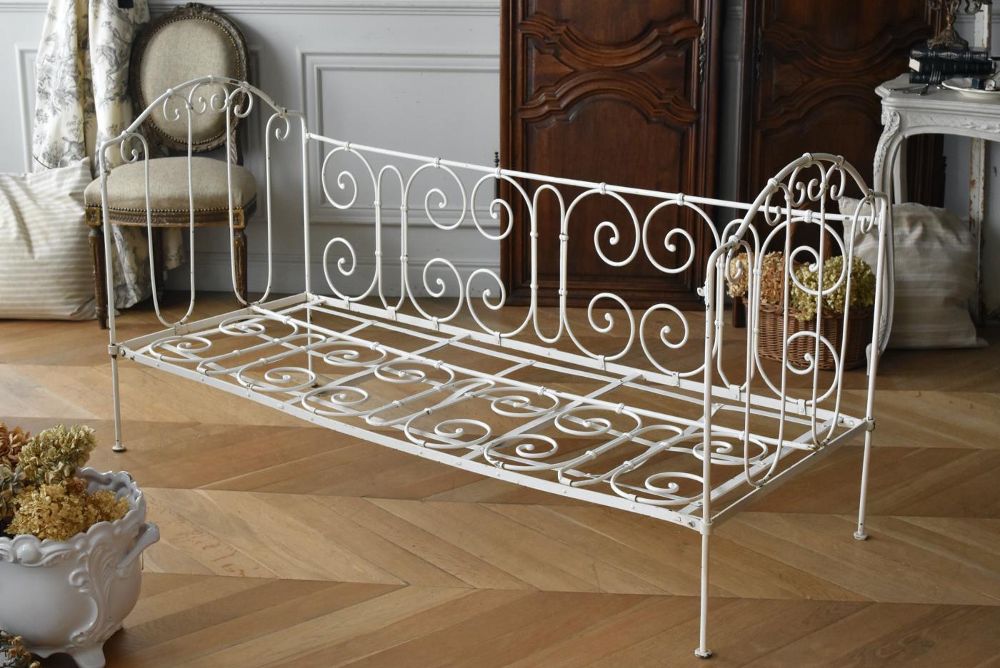 フランスアンティーク家具 アイアンベビーベッド.17 フレンチソファ