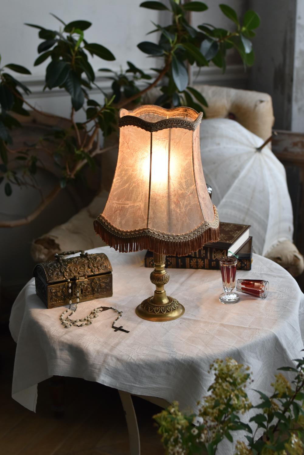 フランスアンティーク 小さなテーブルランプ フランスアンティーク