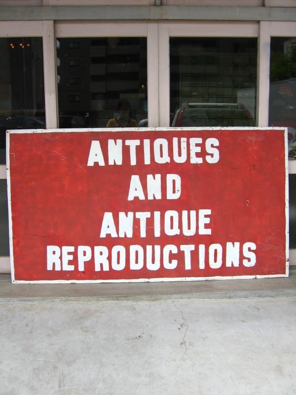 ANTIQUES AND ANTIQUE REPRODUCTIONS 片面 シャビー 木製看板 ペイント