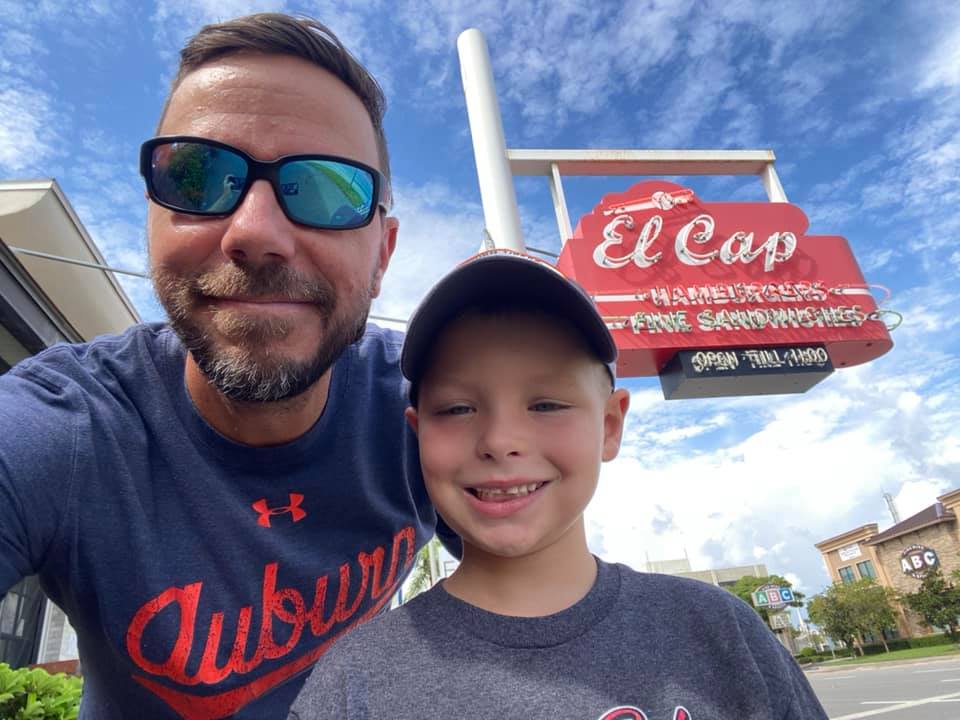 El Cap St Petersburg - Iconic Hamburger Joint Not Far From Downtown