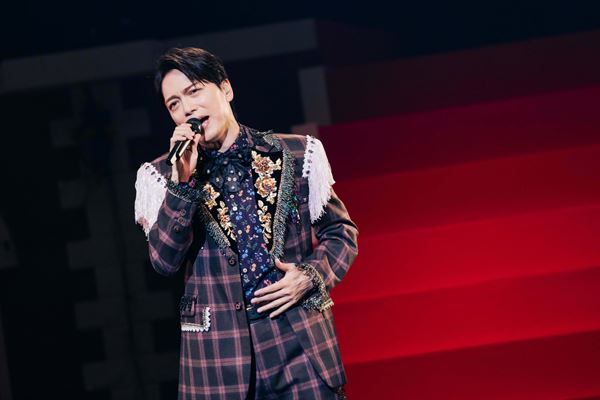 山崎育三郎、自身最大規模の全国ツアー『THE HANDSOME』開幕