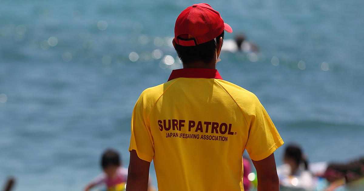 人気サーフブランドHurleyが水辺の事故ゼロをめざすライフセーバーを