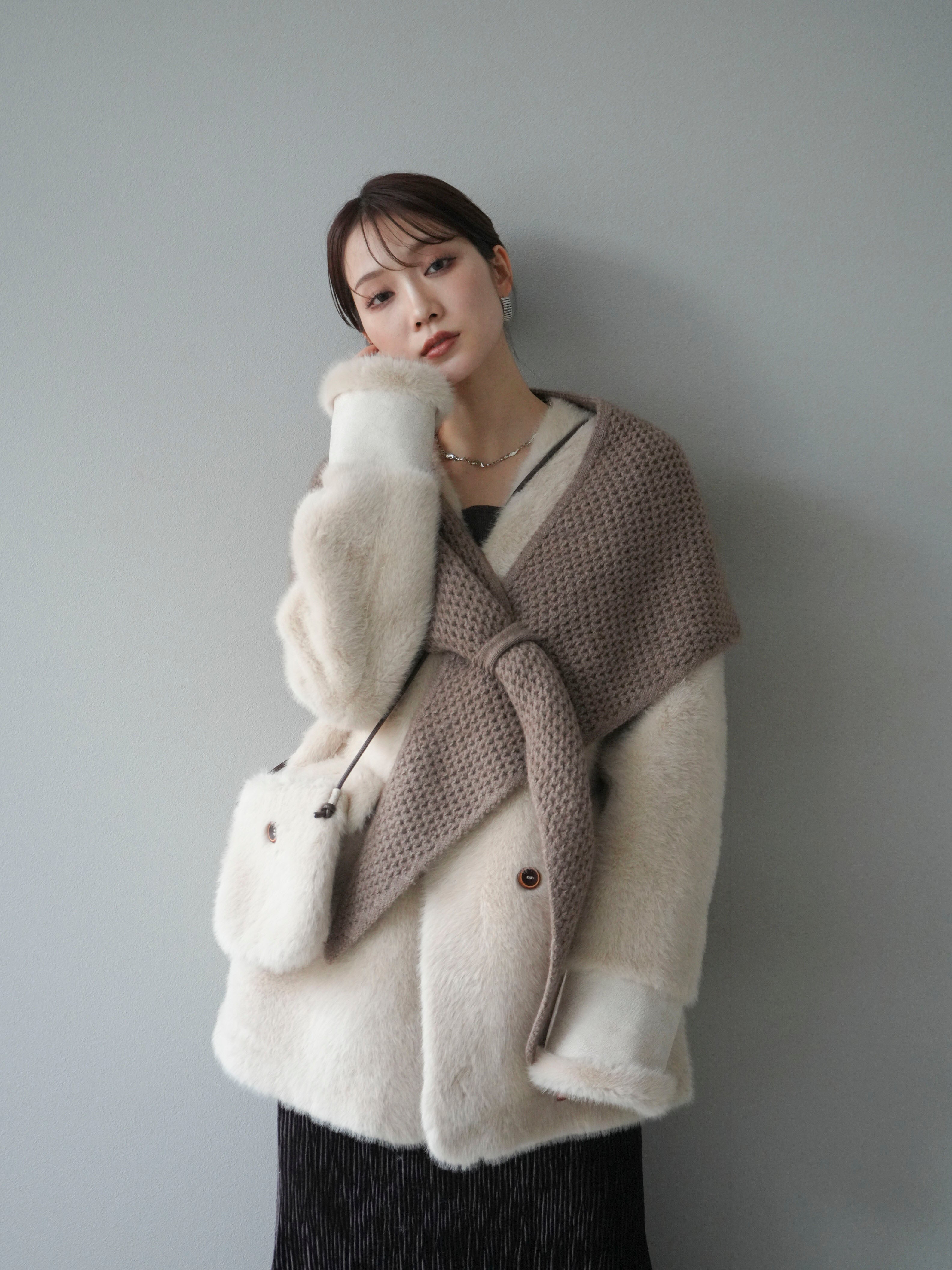 SET]バッグ付エコファーノーカラーコート+選べるアクセセット(2set