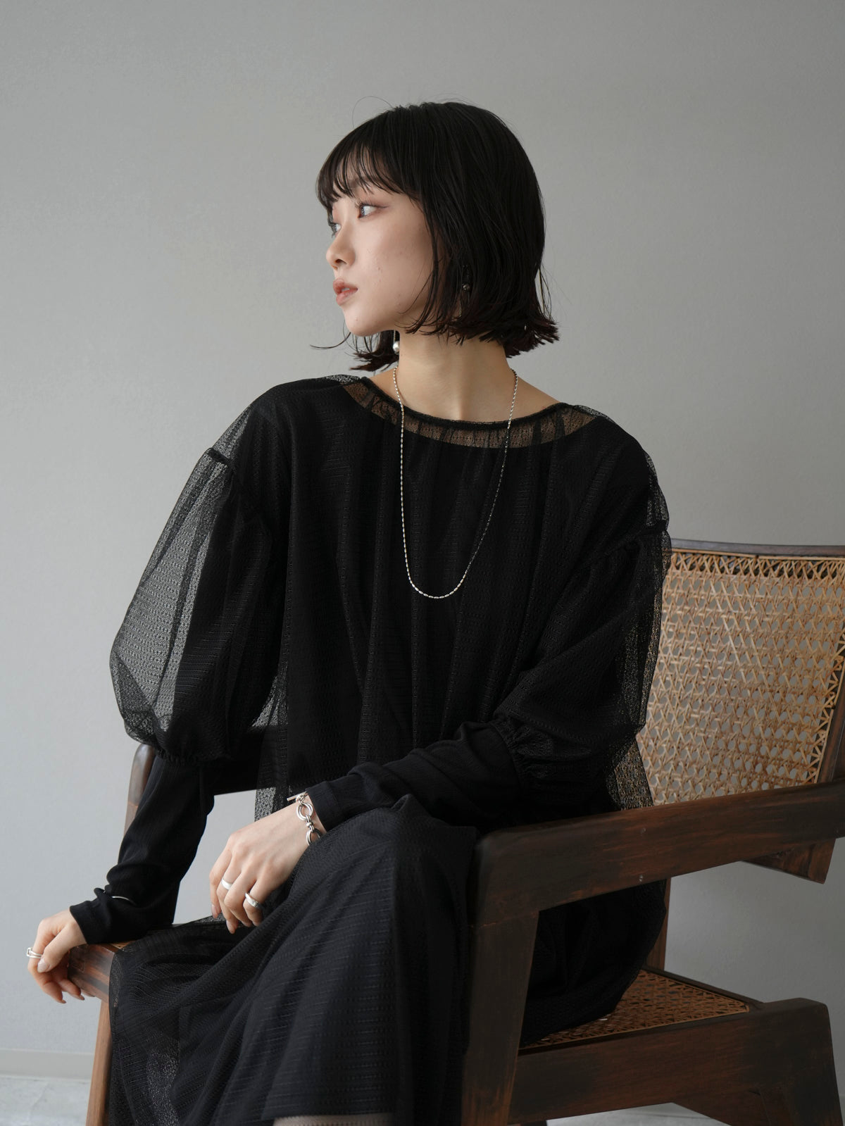 予約]レースレイヤードワンピース/ブラック – Lumier