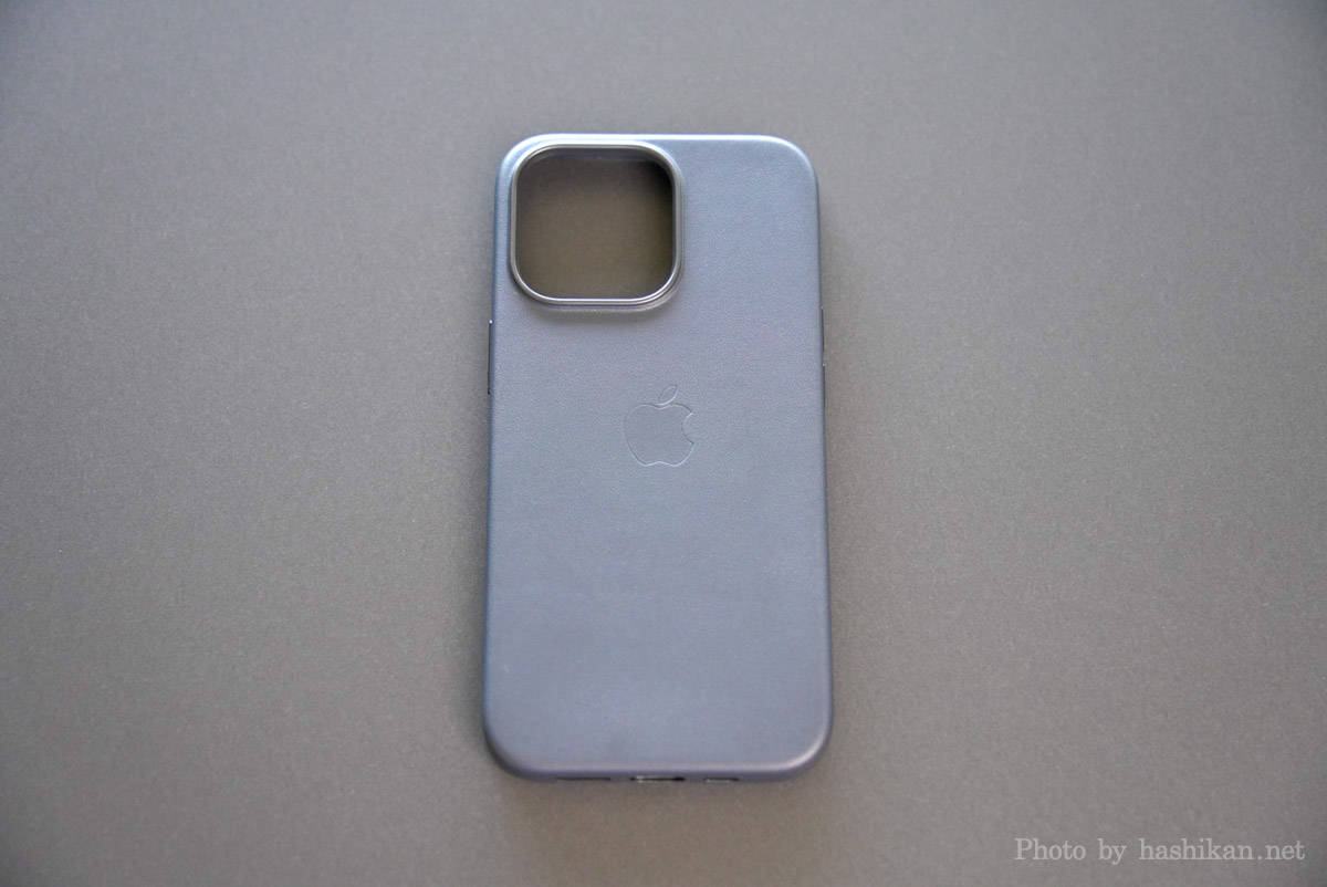 iPhone 13 Pro Apple純正レザーケース ミッドナイト レビュー | 装着前