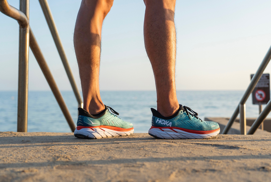 6月から】《HOKA ONE ONE》トライアスリートにも人気の定番モデルが