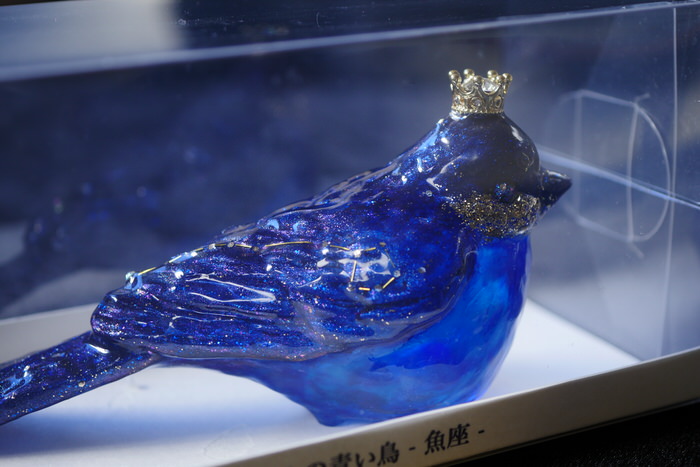 新着作品】Shalestiaさん レジンアート「星詠みの青い鳥」のご紹介