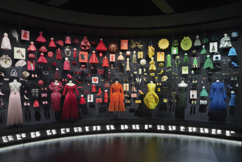 未開封】2022年東京都現代美術館「クリスチャン・ディオール展」公式