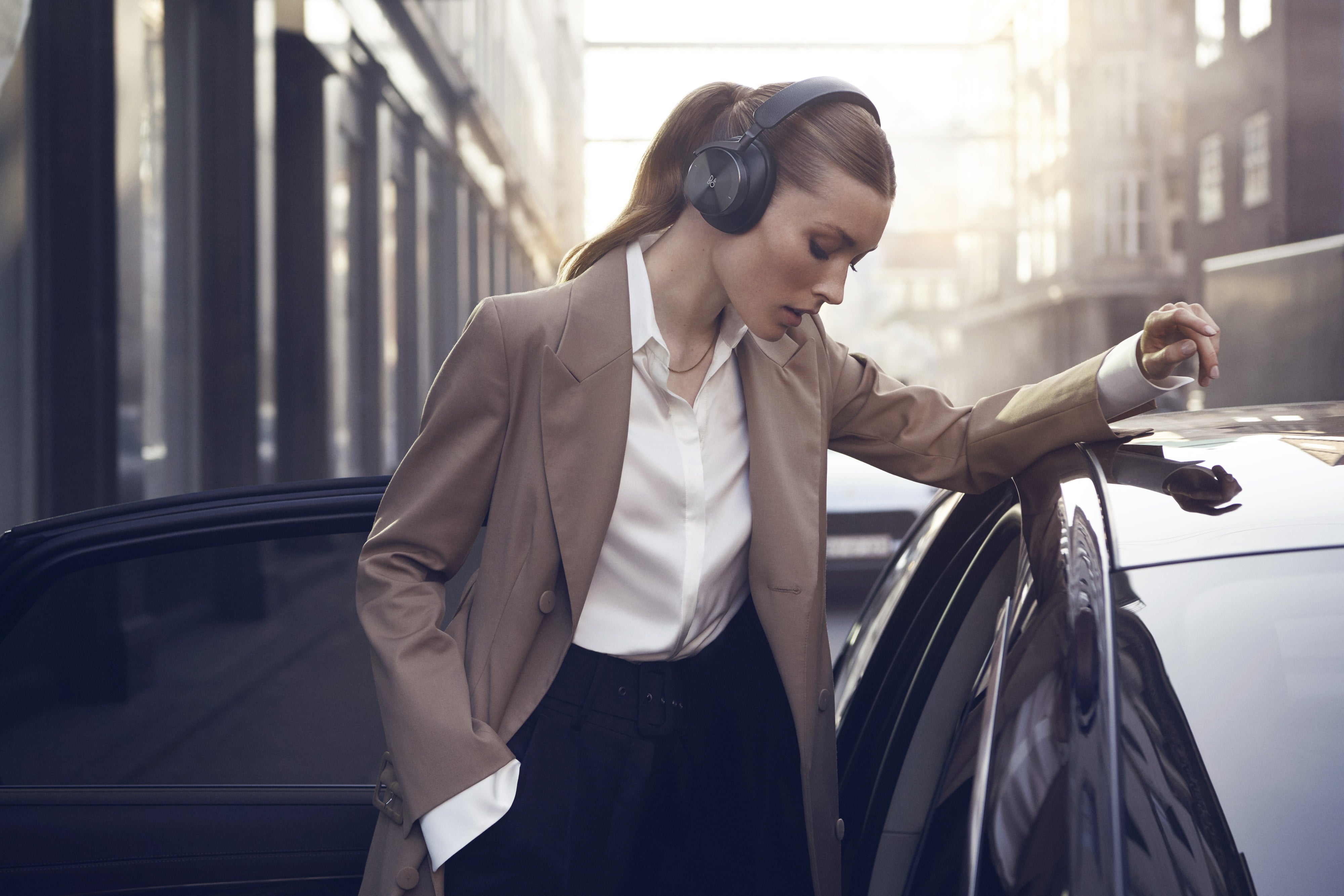 BeoPlay H95 - Over-Ear Headphones (ANC) « B&O – Luxussound