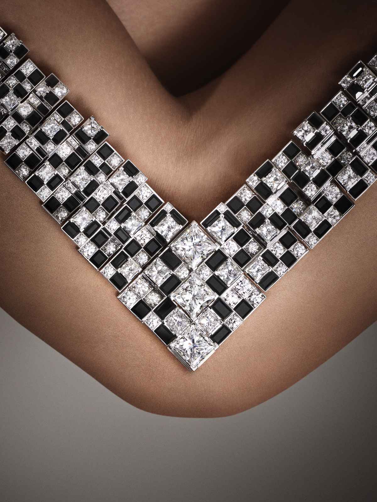 Cartier: The New High Jewellery Collection: Sixiéme Sens Par