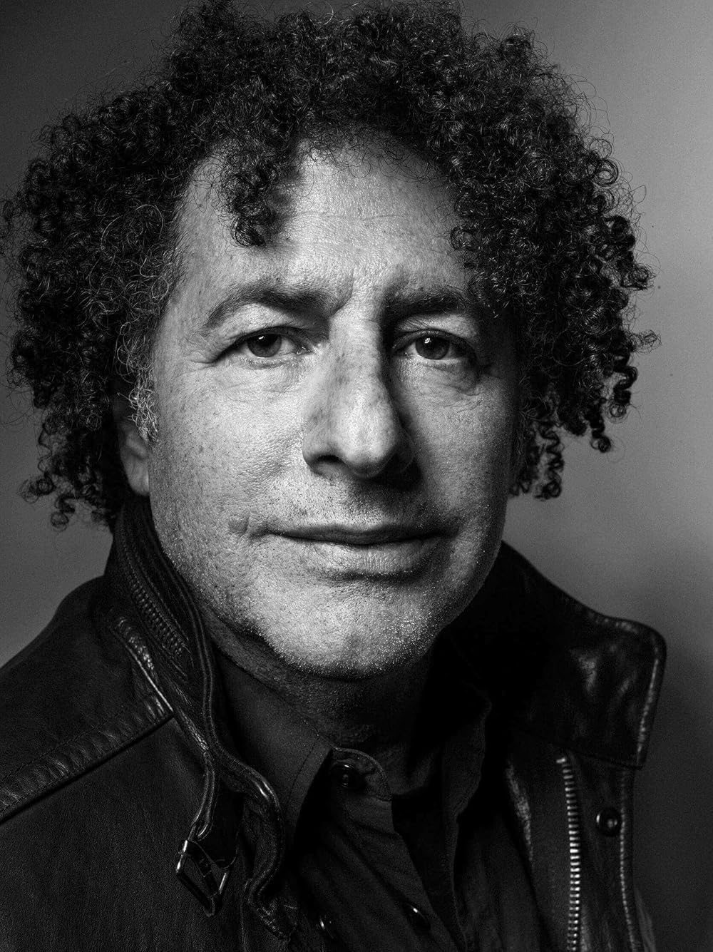 MV5BOGVmZTJkYWYtYjc2MS00ZDFkLW