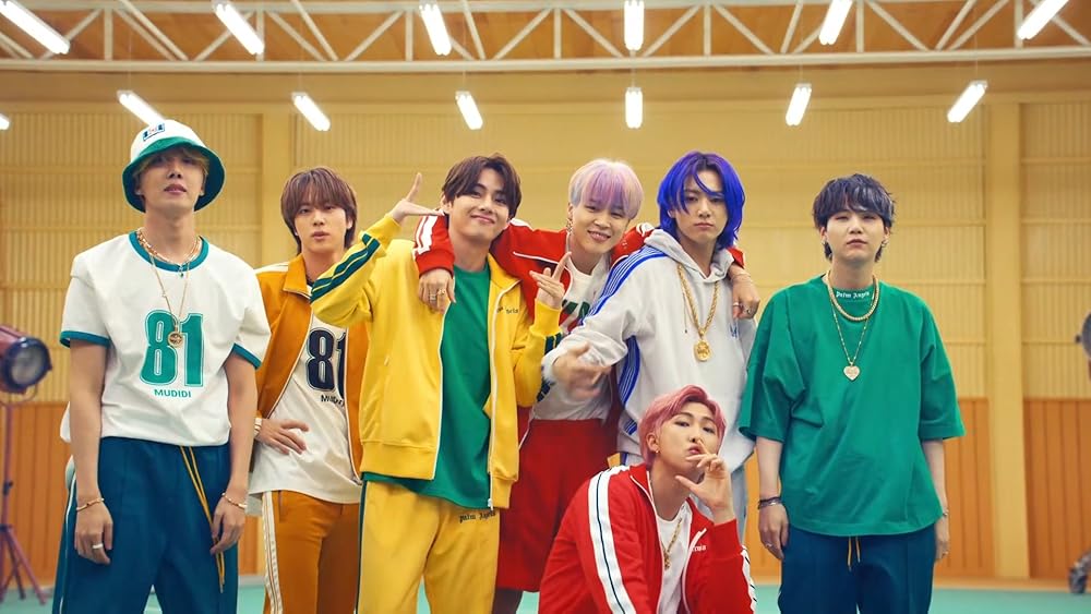 MV5BYTc0YjQxMzYtYWQzOC00ZjM2LT