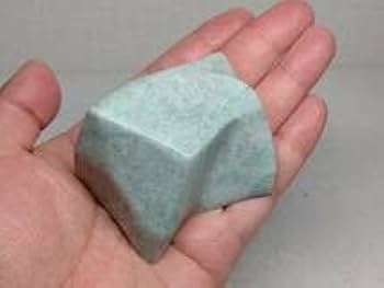 Amazon.co.jp: 青緑 217g 翡翠 原石 ヒスイ 鉱物 鑑賞石 糸魚川 水石