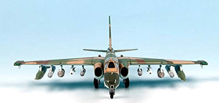 Amazon | HOBBY MASTER 1/72 完成品 ソ連 SU-25 SM FROGFOOT ダイ