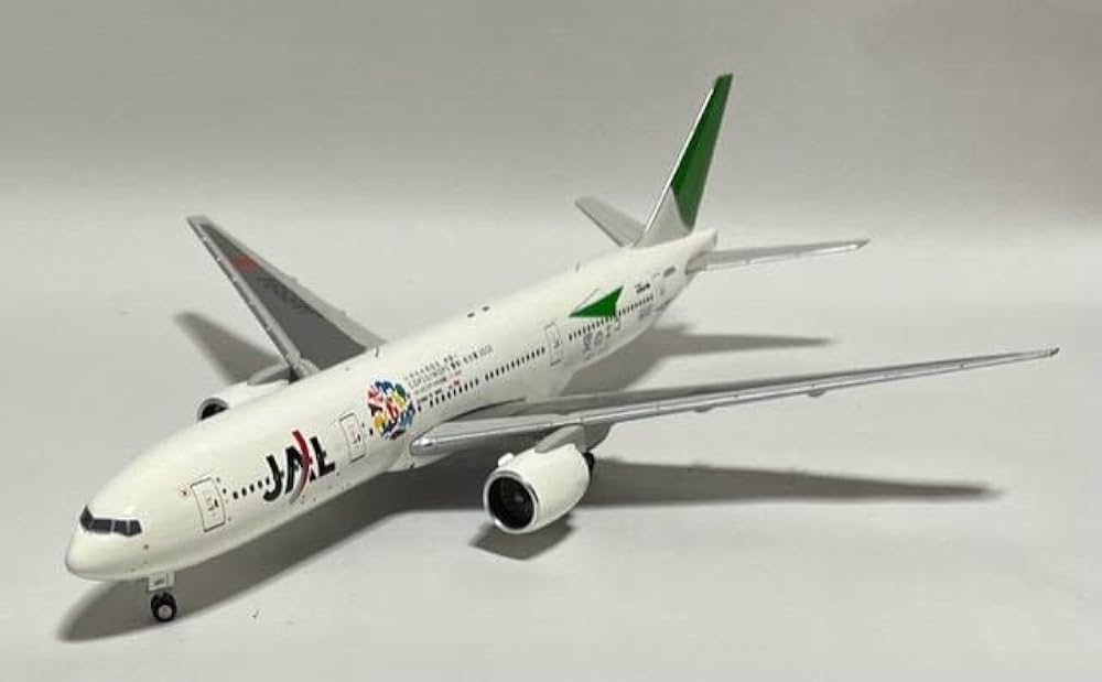 Amazon.co.jp: JAL B777-200 JA8984 SkyEco 少々難 : ホビー