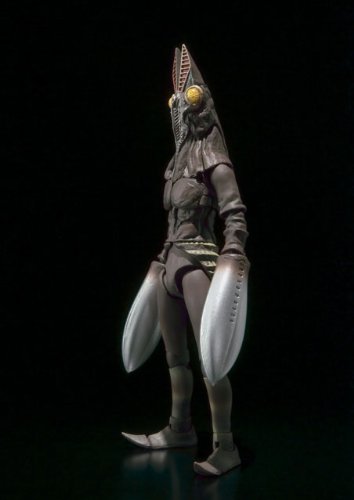 Amazon.co.jp: TAMASHII NATIONS ULTRA-ACT バルタン星人 (2代目) : ホビー