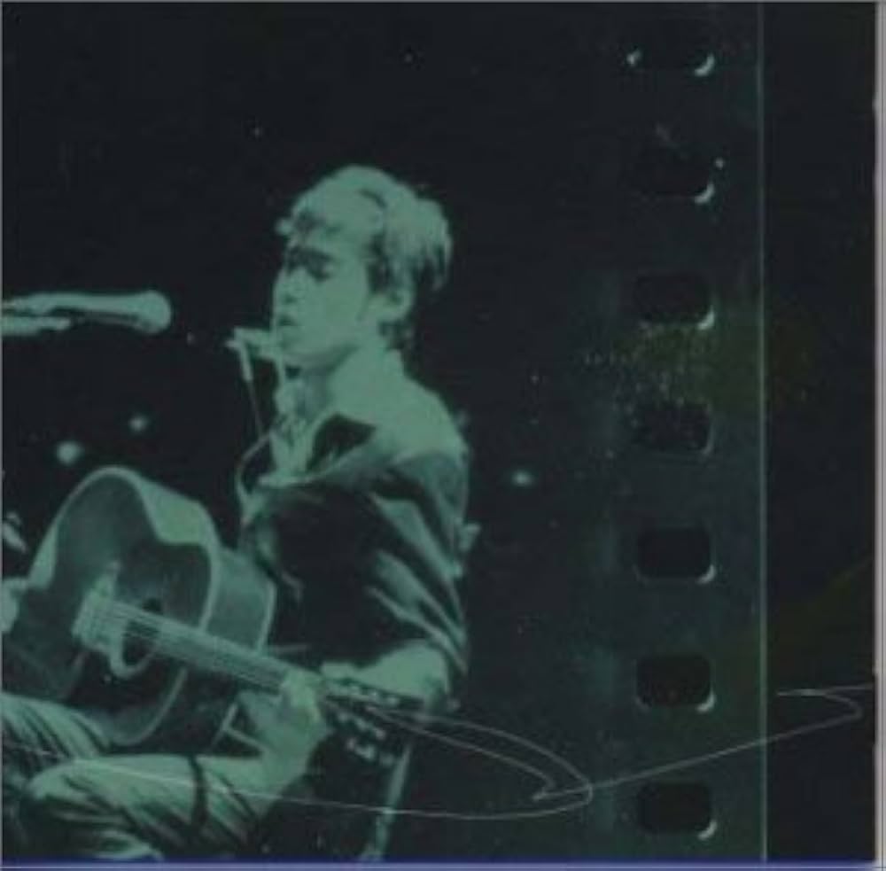 Amazon.co.jp: 十二月: ミュージック