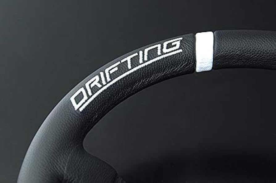 Amazon | MOMO DRIFTING 330D 85mm ディープコーン ブラックスポーク