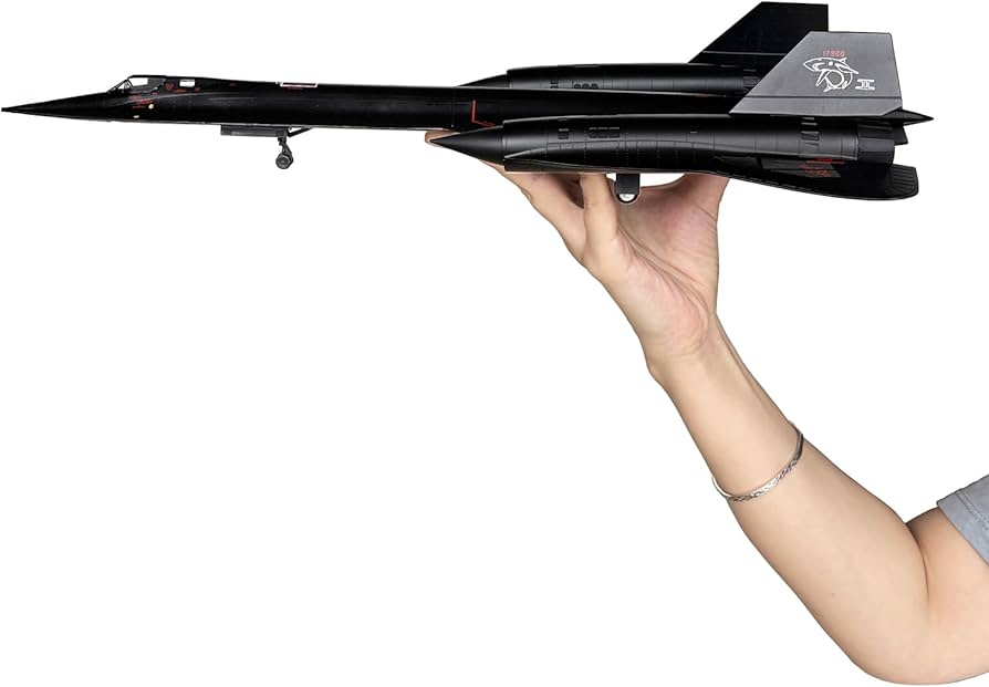 Amazon.co.jp: Mahfisj 1/72スケール SR-71 ブラックバードモデル - 長