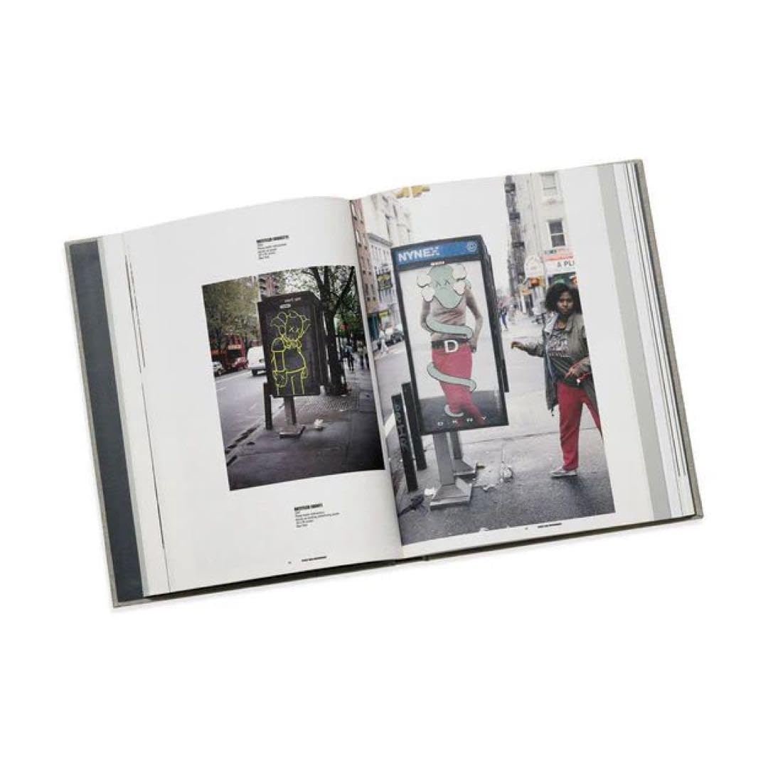 Amazon.co.jp: KAWS Skira Rizzoli Book アートブック : 文房具