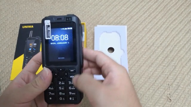 Amazon | UNIWA F40 Zello トランシーバー スマホ 本体 4G 携帯電話