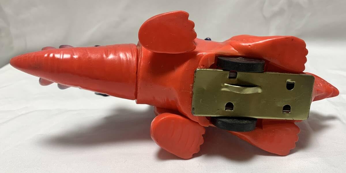 Amazon.co.jp: 発火恐竜 ソフビ フィギュア 当時もの フリクショントイ