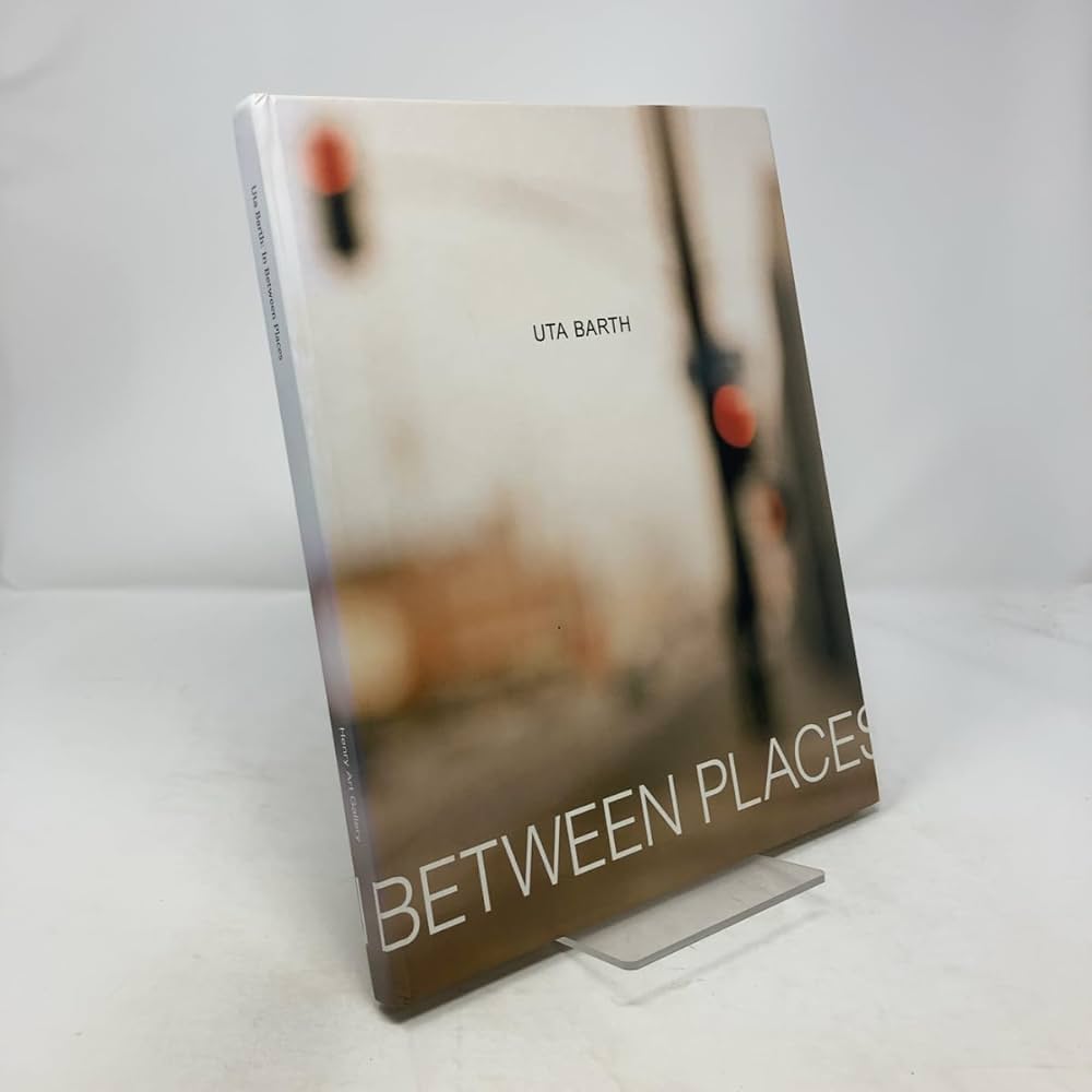 Amazon | Uta Barth in Between Places | Barth, Uta | Individual Artists