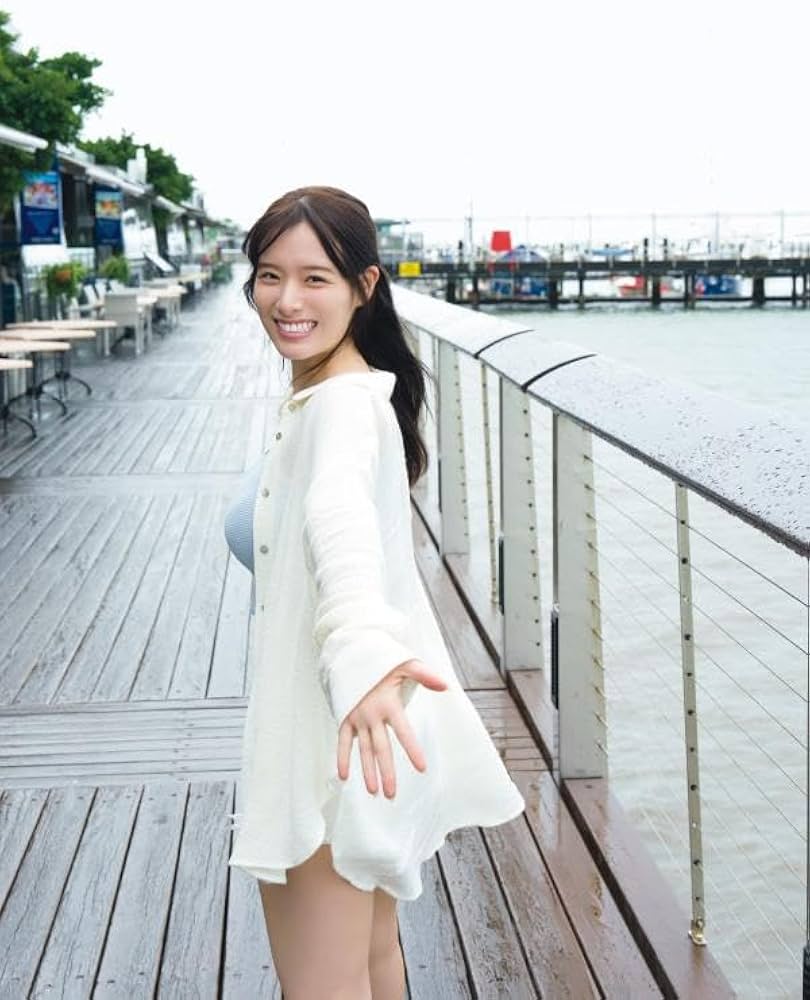 Amazon.co.jp: 葉月くれあ 1st写真集 clarus : Takeo Dec., 葉月 くれ