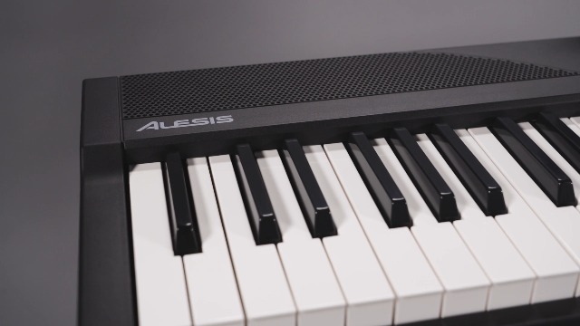Amazon.co.jp: Alesis 電子ピアノ 88鍵盤 フルサイズ鍵盤 初心者向け