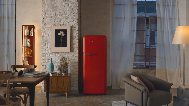 Amazon | 【日本正規品】SMEG スメッグ 冷蔵庫 (オレンジ) | SMEG
