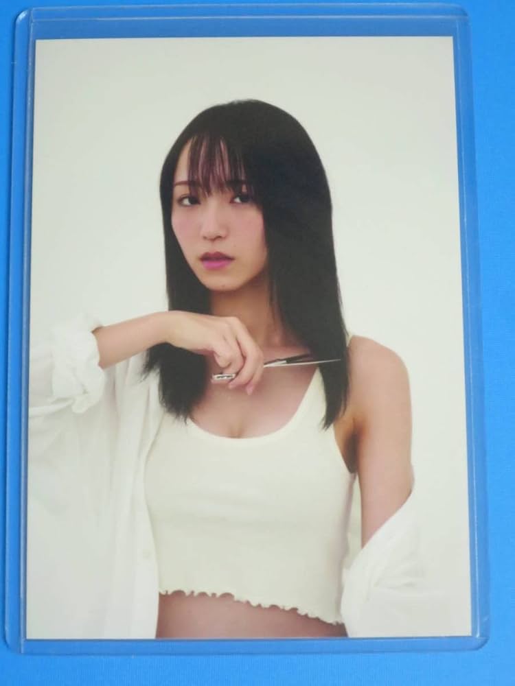 Amazon.co.jp: 野口衣織 写真集 君にしか教えない イベント特典 生写真