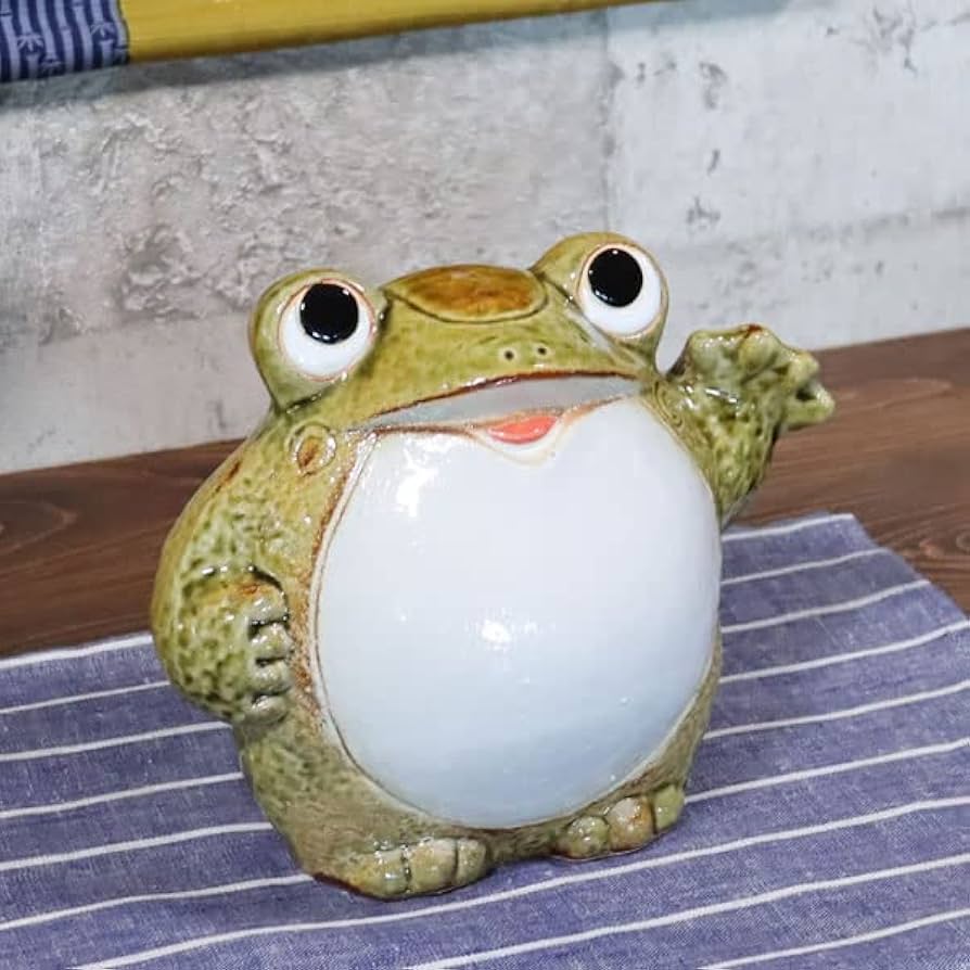 Amazon.co.jp: 信楽焼 カエル 置物【福招き蛙(小) ka-0059】 カエル や