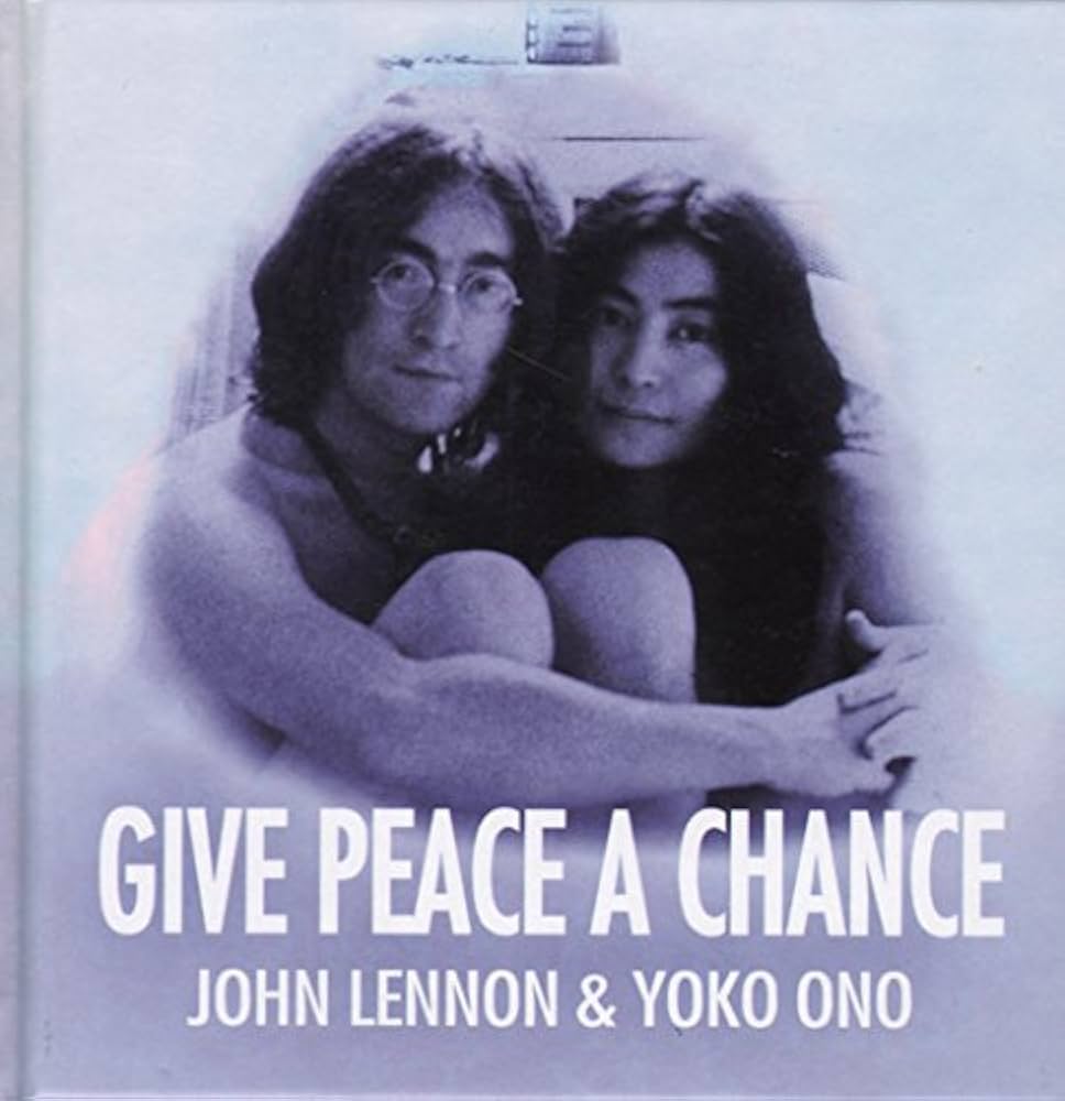 Amazon.co.jp: John Lennon & Yoko Ono - Give Peace A Chance : 洋書