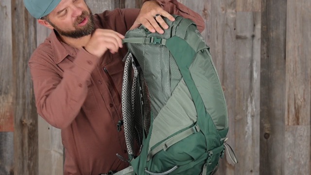 Amazon.com : Osprey Stratos 34L Men's Hiking Backpack, Tunnel