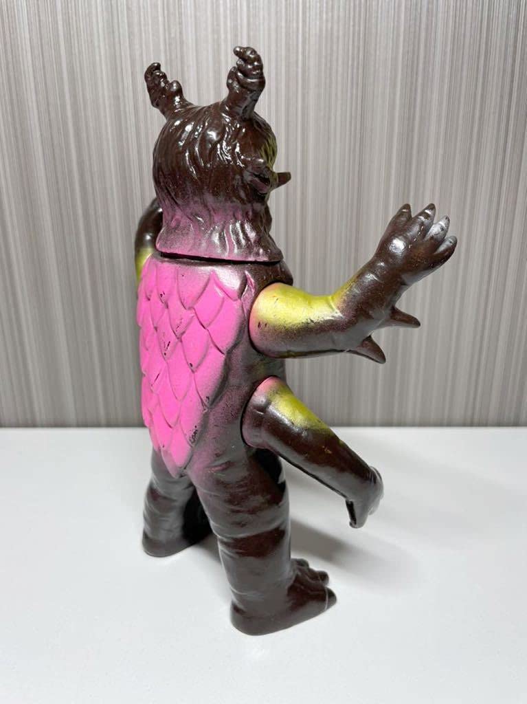 Amazon.co.jp: 当時物タカトク メガロマン 黒星怪獣 ゴラン ソフビ