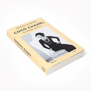 Amazon.co.jp: Coco Chanel. Die Koenigin von Paris: Roman | Vom