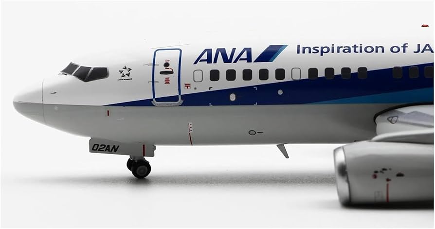 ANA Boeing 737-700 モデル 1:200 ANA Boeing 737-700 全日空