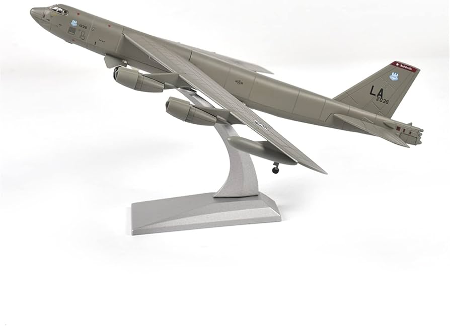 Amazon.co.jp: コピー飛行機モデル 1/200 B52 爆撃機軍事戦闘機 B-52