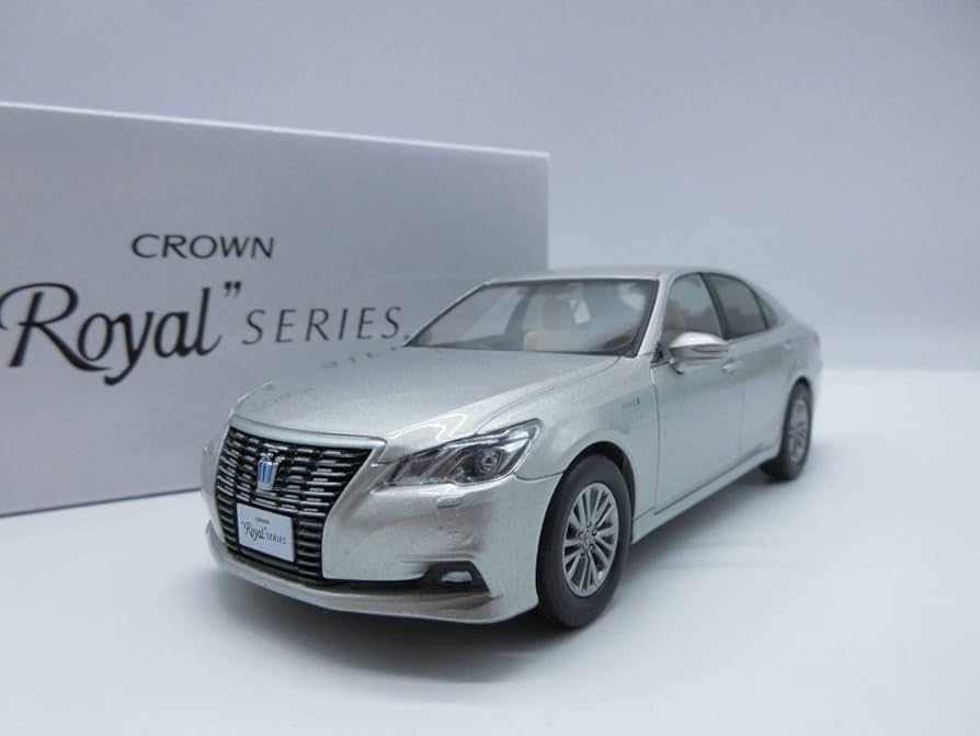 Amazon | 1/30 ミニカー クラウンロイヤル ロイヤルサルーン 210系