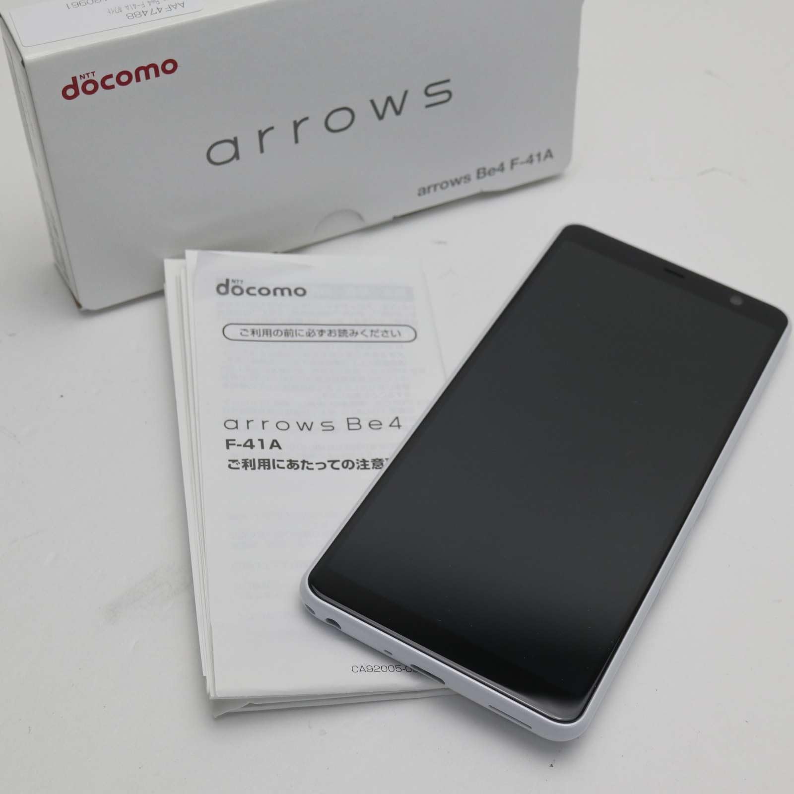 Amazon | 富士通 docomoSIMロック解除済 arrows Be4 F-41A White