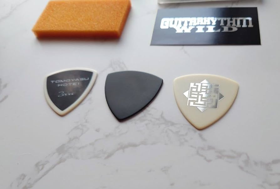 Amazon.co.jp: 布袋寅泰 GUITARHYTHM WILDツアー ギターピックセット