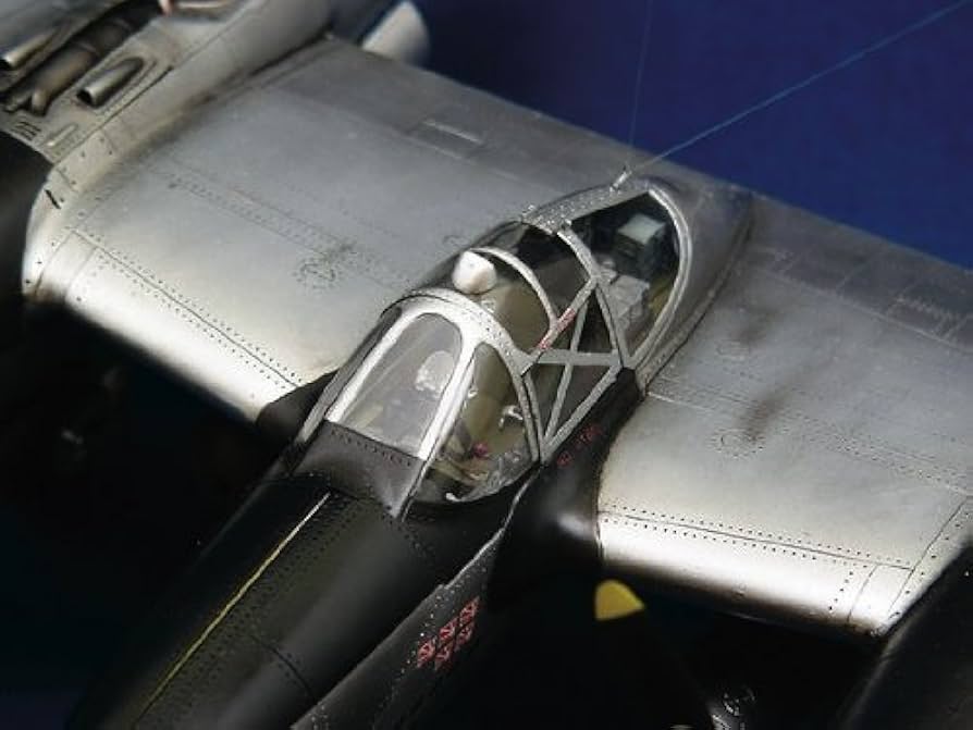 Amazon | トランペッター 1/32 ロッキード P-38L-5-LO ライトニング