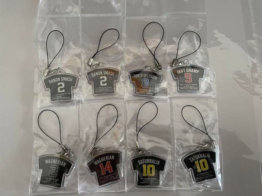 Amazon.co.jp: JRA G1馬 勝負服ストラップ セット : おもちゃ