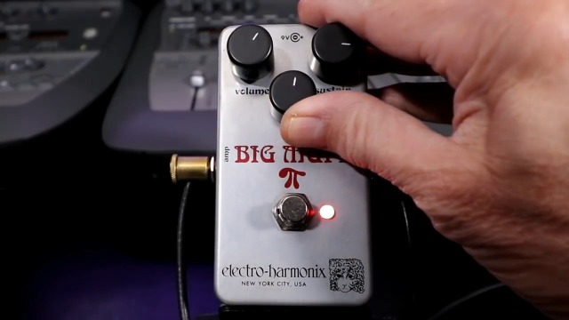 Amazon.com: Electro-Harmonix Ram's Head Big Muff Pi Fuzz Pedal