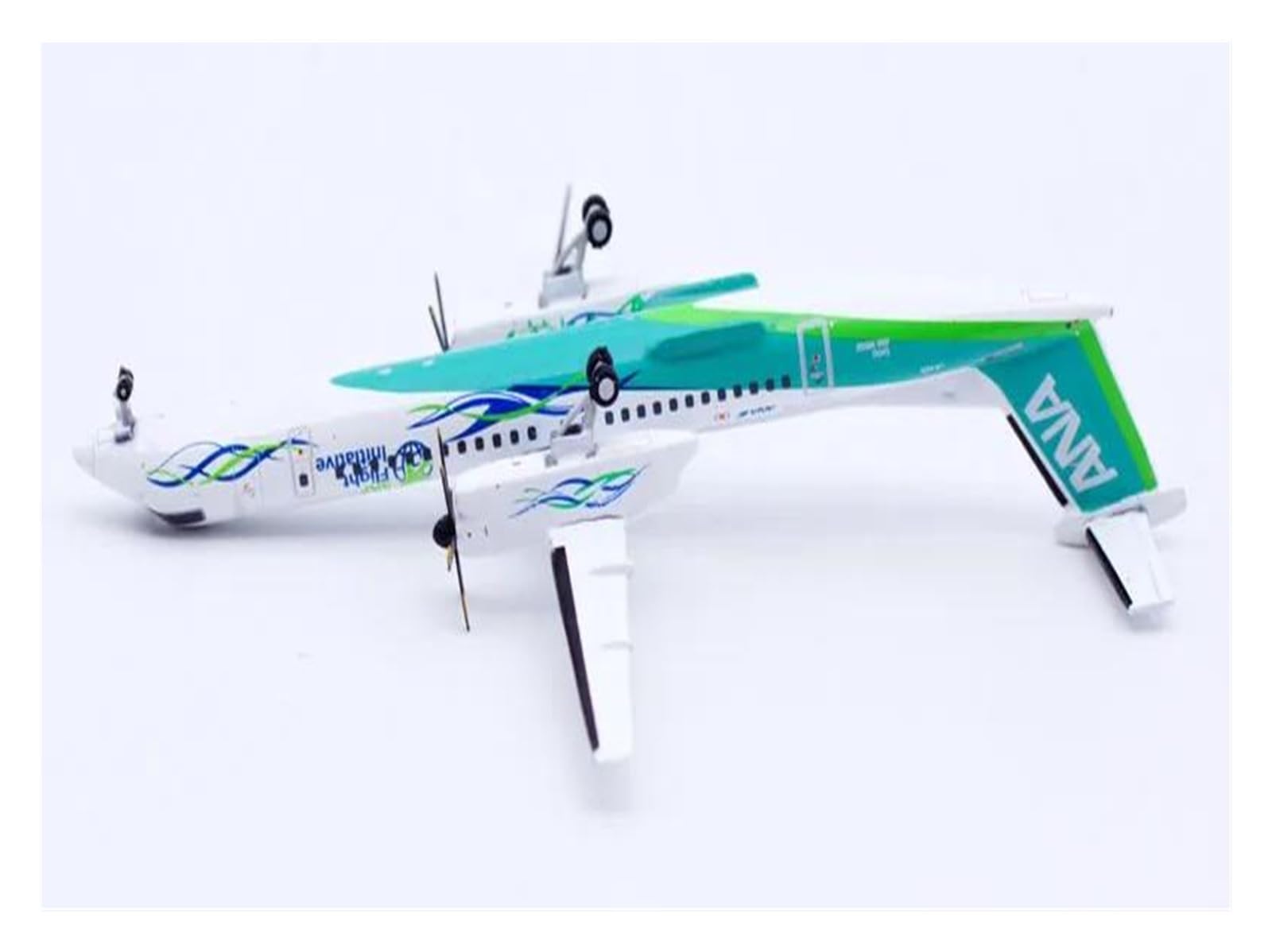 Amazon.co.jp: ミニチュアカー 1:400 ANA 全日空ボンバルディア